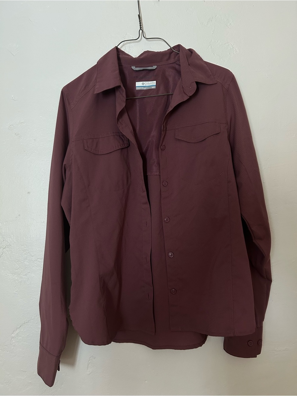 Columbia women’s Long Sleeve sun Shirt- in Burgundy- omni shade